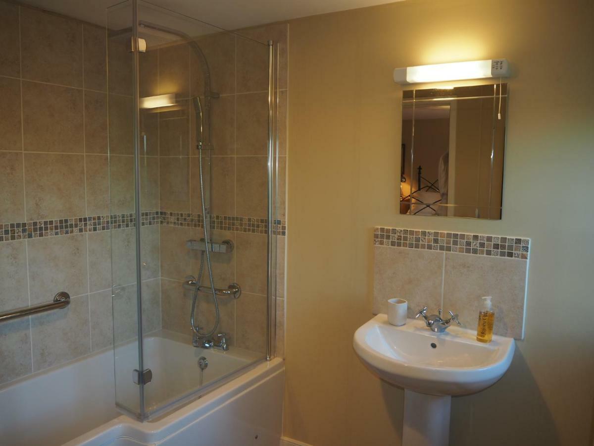 Home Barn Bed And Breakfast Yeovil Exterior photo